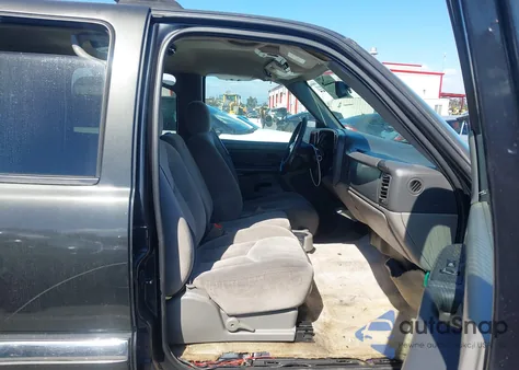 2003 GMC Yukon Xl 1500 Sle z USA, uszkodzony, nr VIN 1GKEC16T93J128017